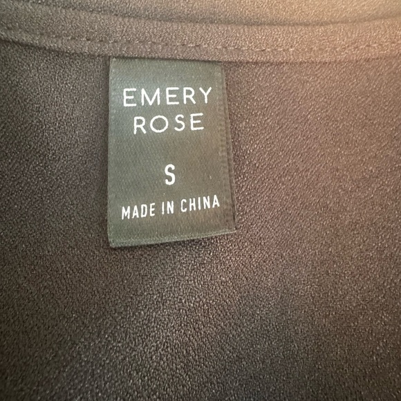 Emery Rose Black V-Neck Dress - Picture 3 of 3